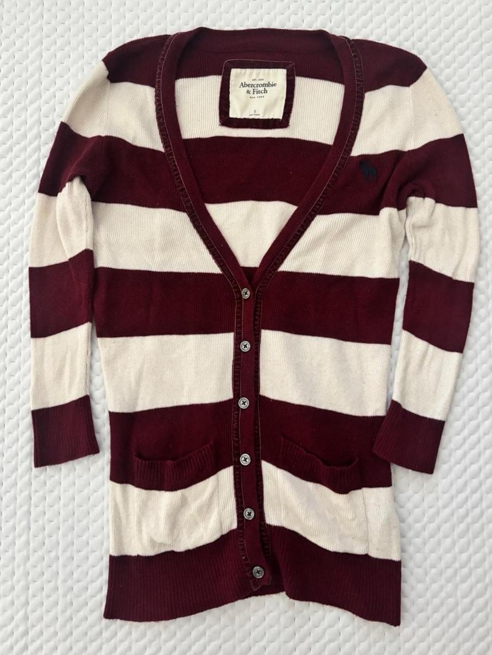 Vintage Y2K Abercrombie Maroon and Cream Striped Button Cardigan Size Smal